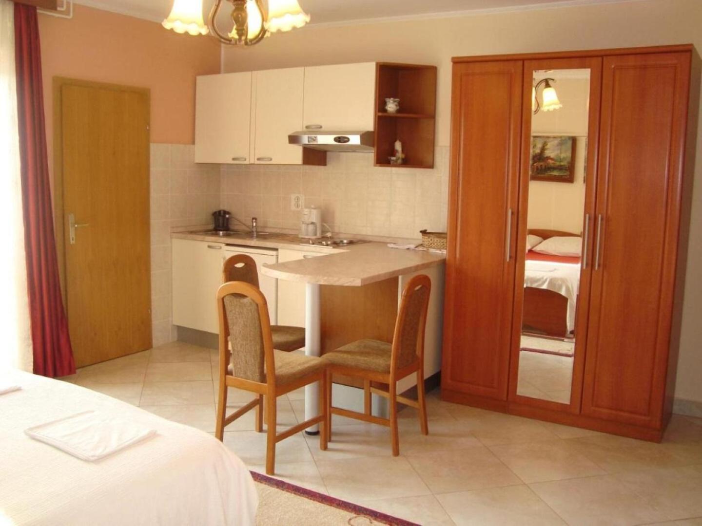 Apartment Marie Omišalj Exterior foto